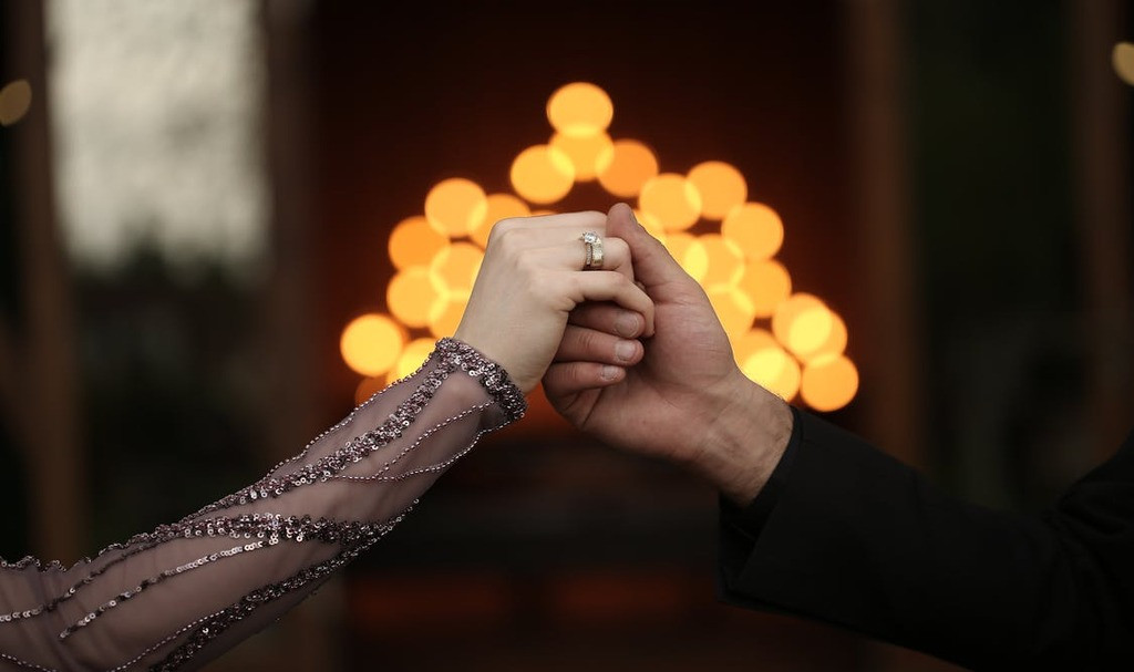 Trend Model Cincin Tunangan Tahun 2025