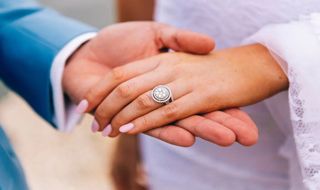 Apakah Cincin Kawin dan Cincin Pernikahan itu Sama?