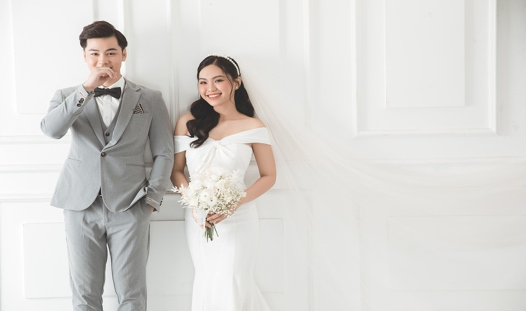 Pernikahan Adat vs Modern: Bagaimana Menggabungkannya?
